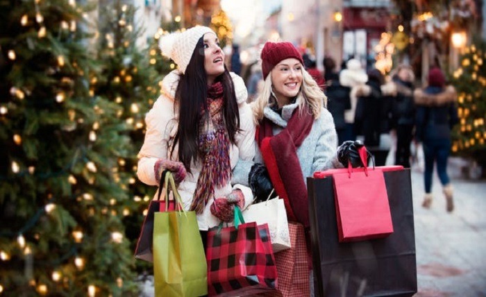 Top Five Tips to Curb Overspending on Black Friday
