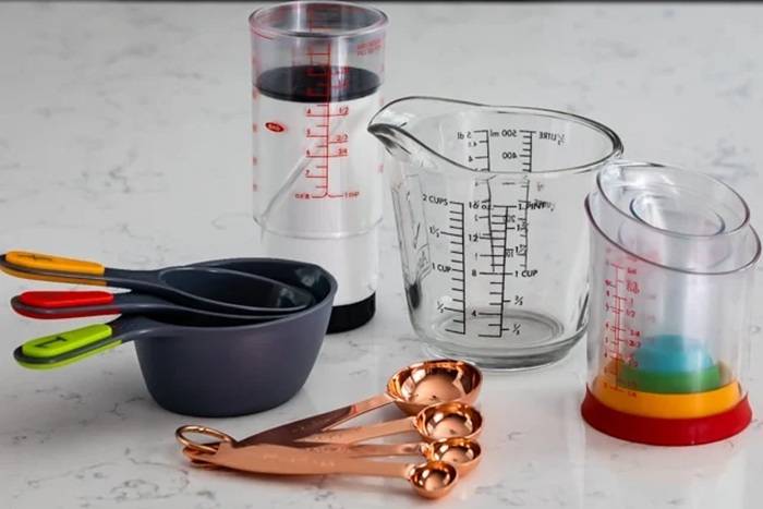 Cultural Differences in Measuring Cups and Pints